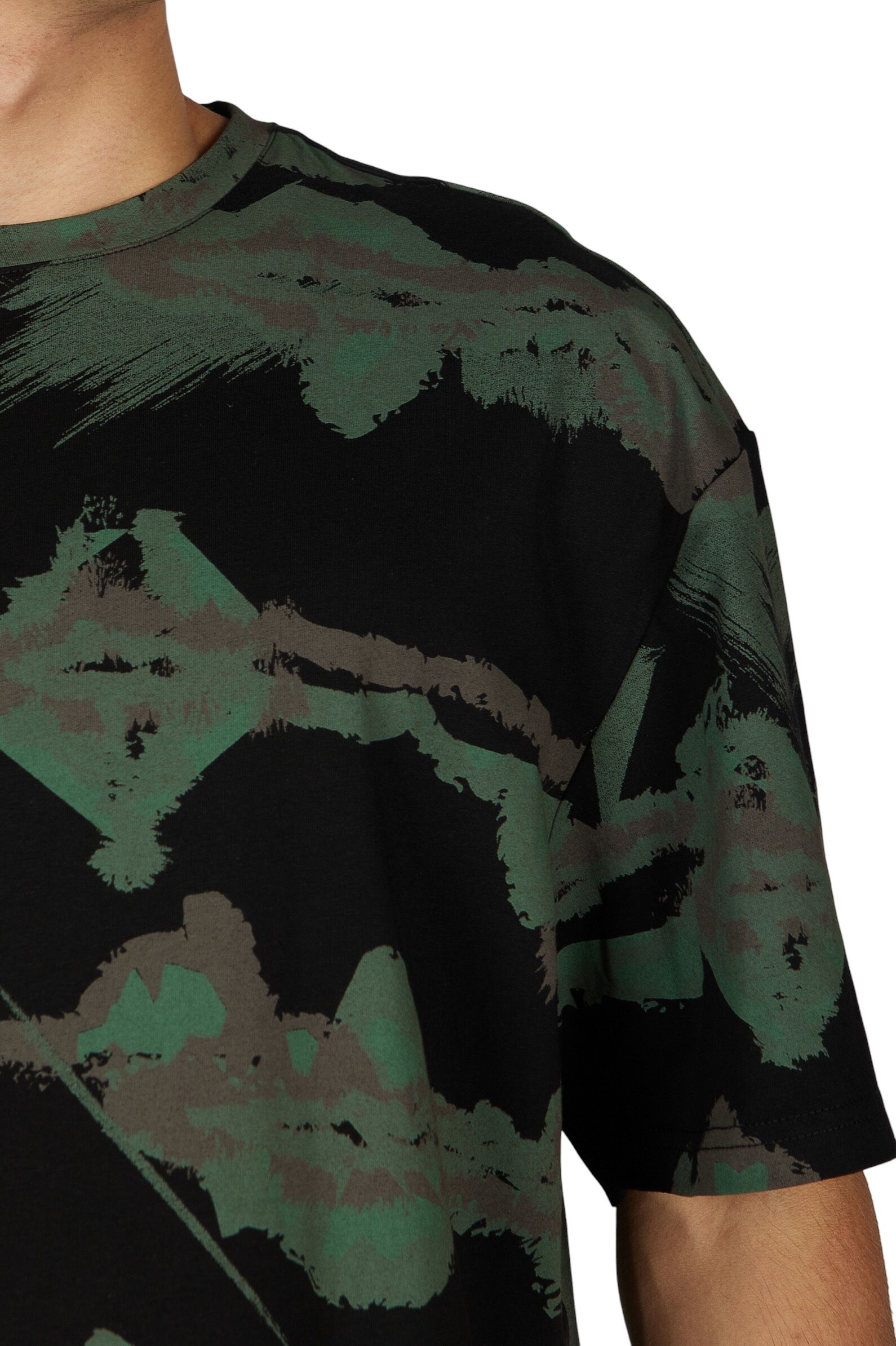 Футболка мал. АРТ.B-TS36025,чер-зел,хл-эл